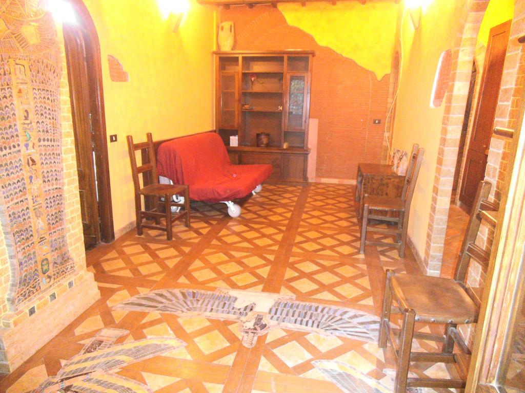 Largo Sperlonga 18 *